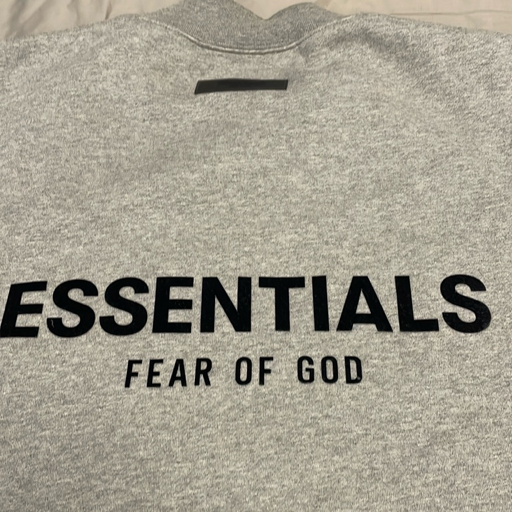 Essentials mock sweatshirt. 80% cotton. Grey worn several times, hand washed.